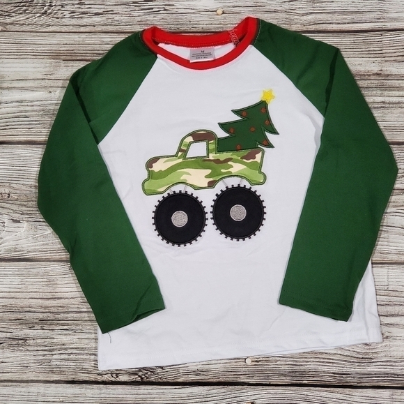 Christmas Holiday Long Sleeve Raglan NWT - Picture 2 of 5